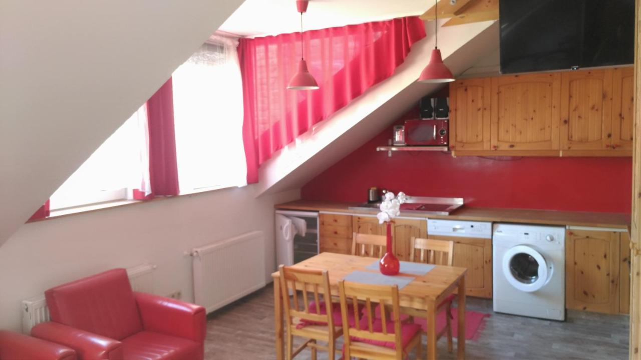 סופרון Patak28 Apartmanok מראה חיצוני תמונה